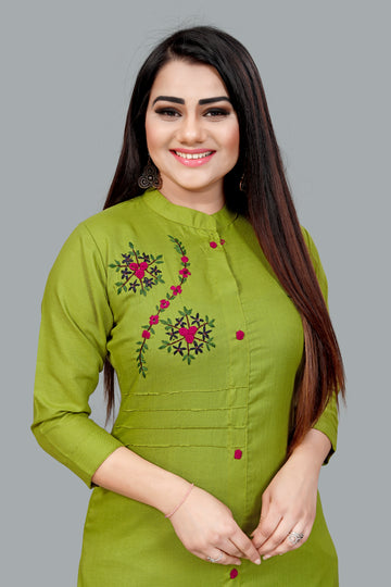 Comfortable green cotton blend kurti for versatile styling