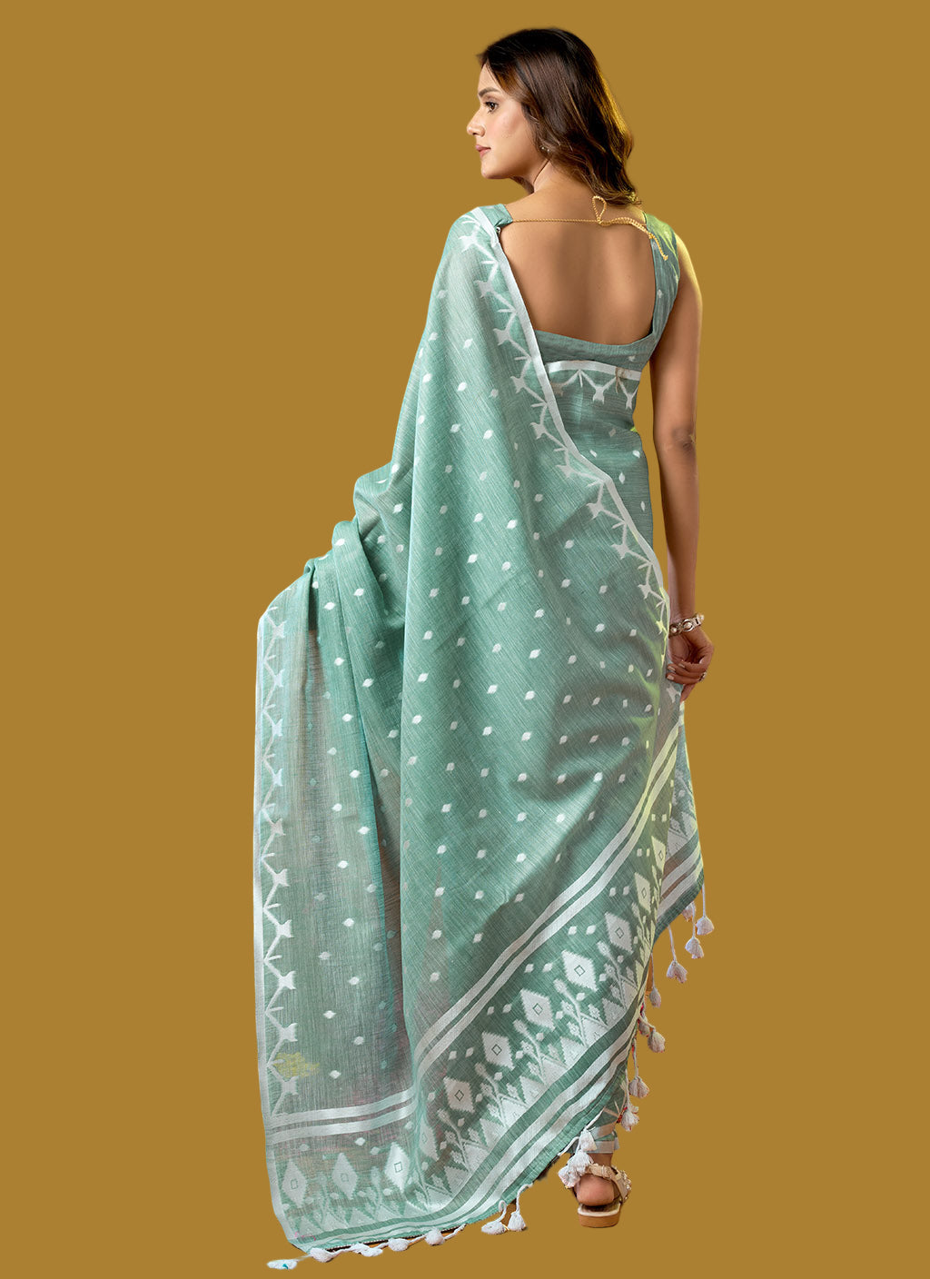 Rama Green Pure Cotton Jamdani Saree with Floral & Leaf Butti Weaving
